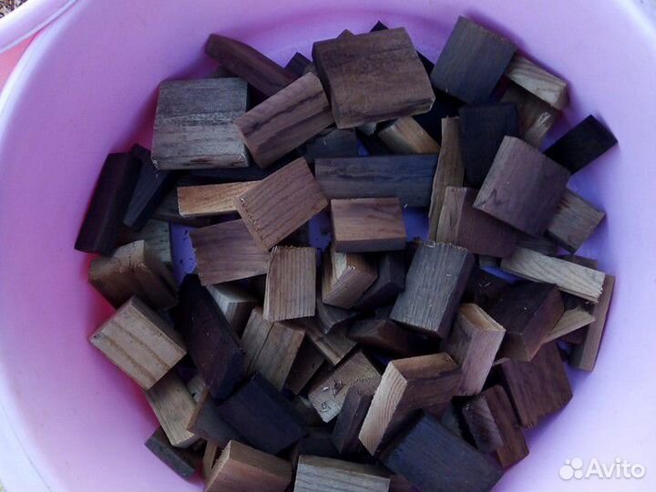 Обжаренные дубовые кубики. И обжаренная щепа