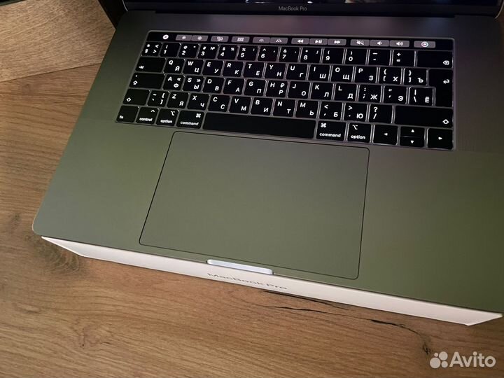 Macbook pro 15 2019 i7-16gb-6 ядерный