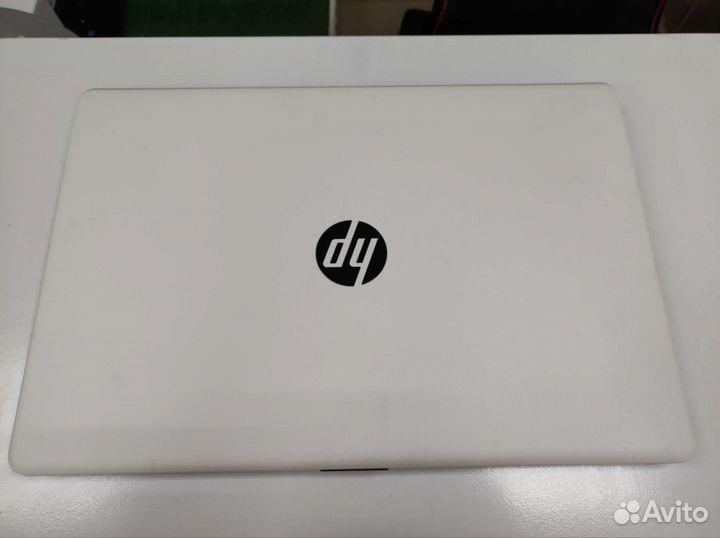 Ноутбук HP с экраном 17.3