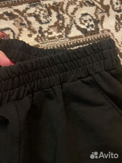 Новые брюки прямого кроя на резинке