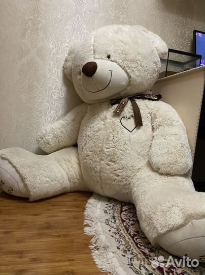 Большие плюшевые медведи