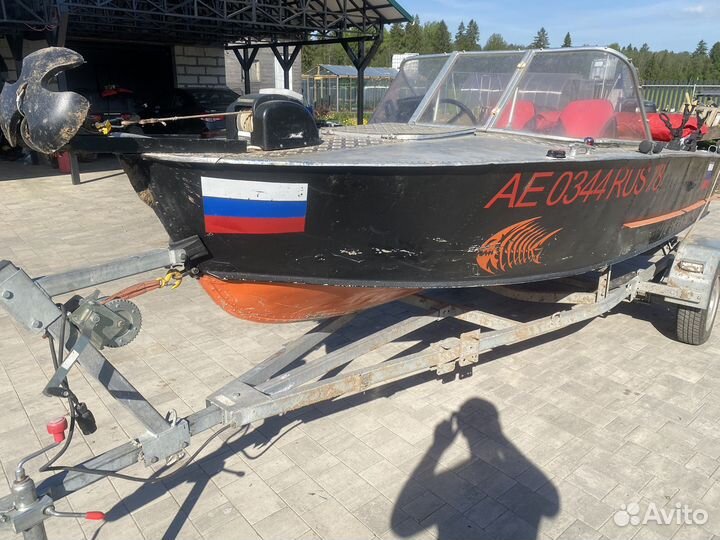 Моторная лодка