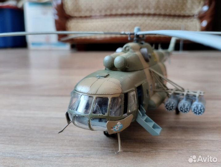 Коллекционная модель вертолета Ми-8мт