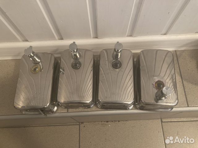 Дозатор для мыла настенный