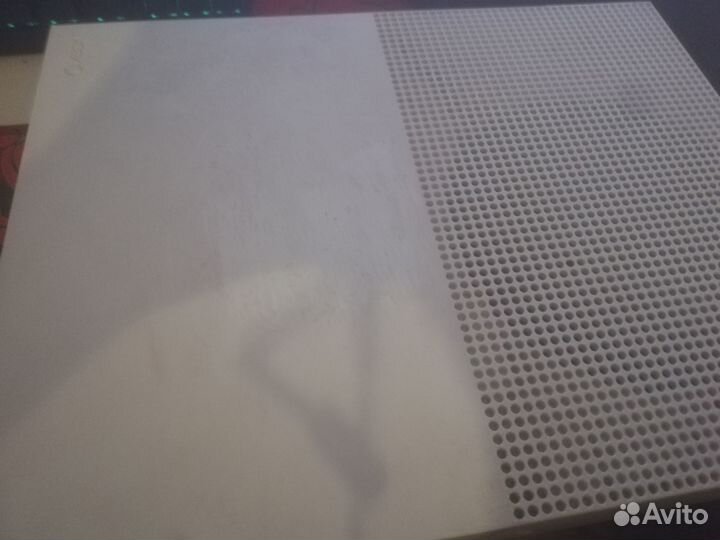 Xbox one s 775gb + геймпад