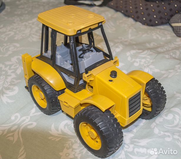 Игрушка Трактор Bruder Германия