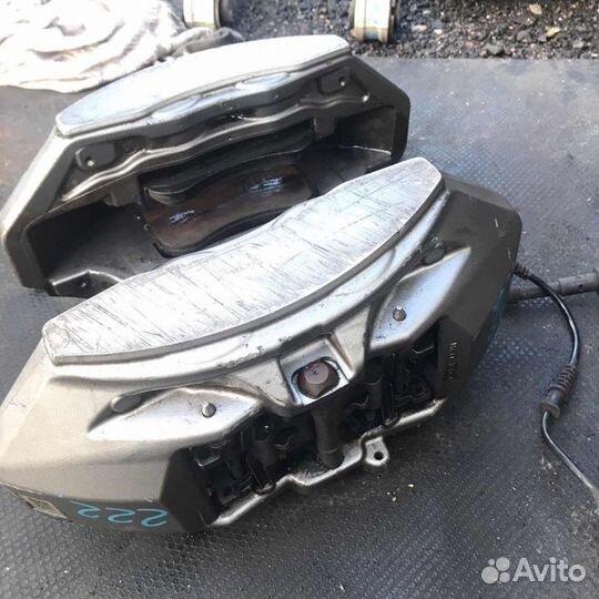 Передние суппорты мерседес 222 2016г