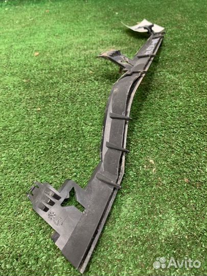 Кронштейн фары правый Bmw 320I F30 N20B20B 2013