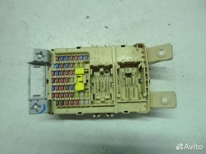 Блок предохранителей салонный KIA RIO 2017