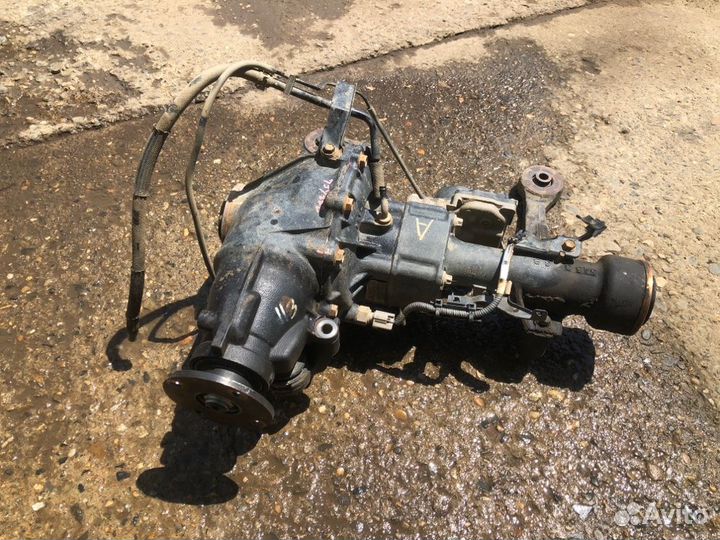 Редуктор передний Toyota Hilux Pick Up