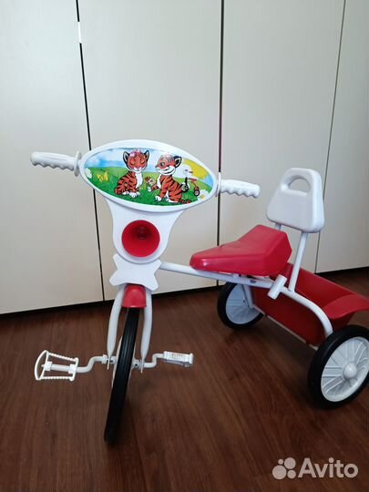 Велосипед для малышей с ручкой