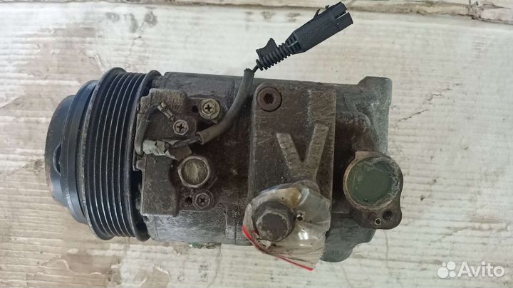 Компрессор кондиционера Mercedes Benz 0002340911
