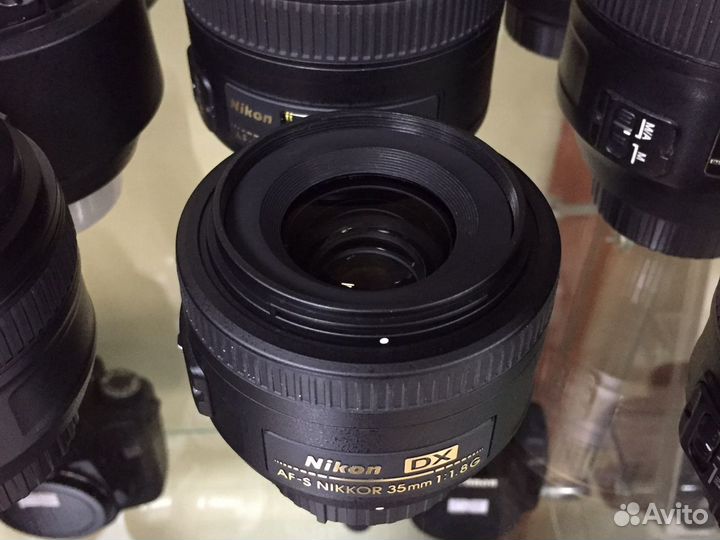 Nikon 35mm f/1.8G AF-S DX Nikkor