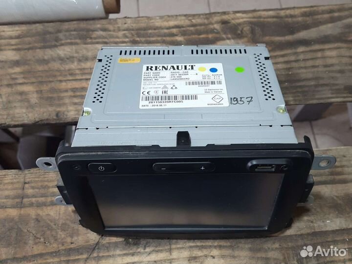 Штатная магнитола Logan sandero 2