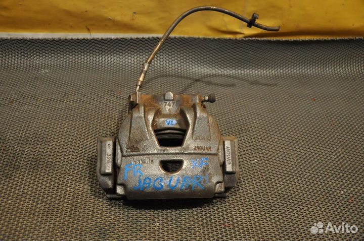 Суппорт передний правый Jaguar XF CC9