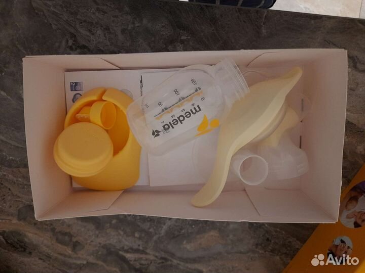 Молокоотсос medela ручной