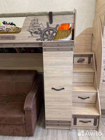 Кровать детская с диваном