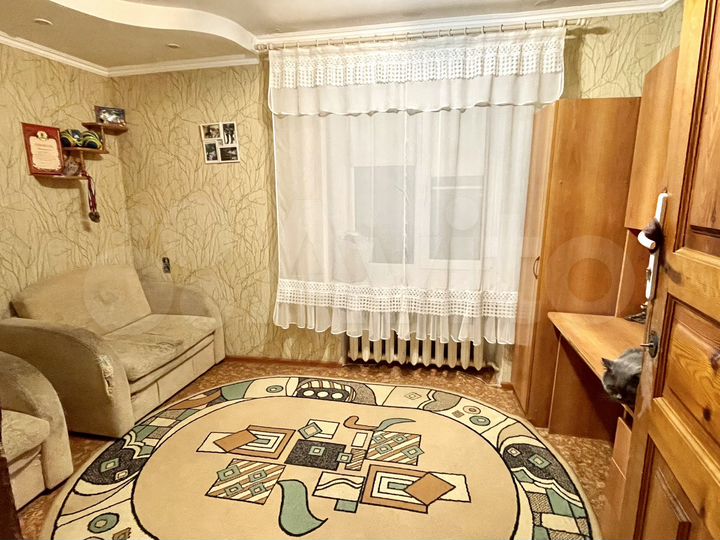 2-к. квартира, 50 м², 3/3 эт.