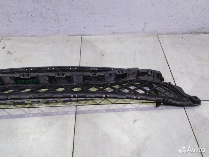 Решетка бампера Рено