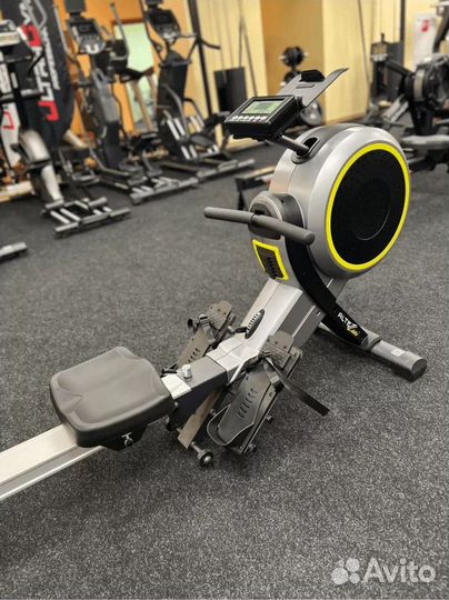 Гребной тренажер Altezani R150