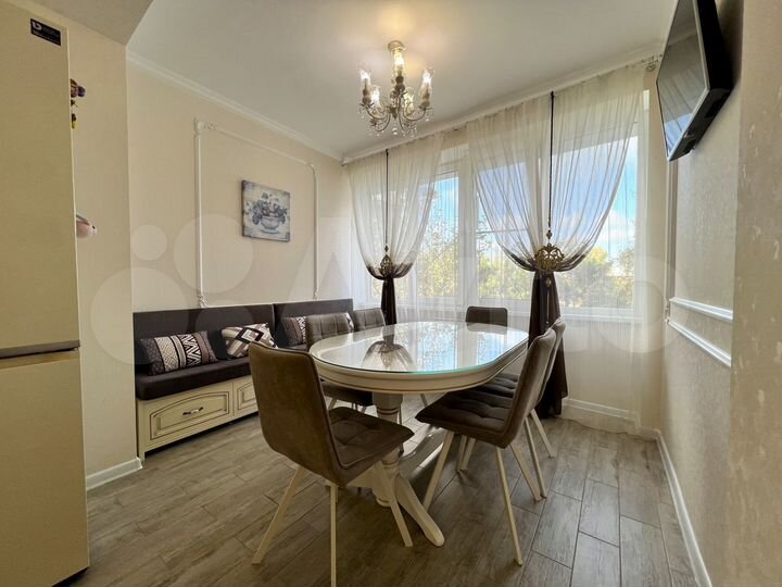 3-к. квартира, 118 м², 3/12 эт.