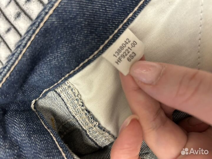 Джинсы женские Lacoste