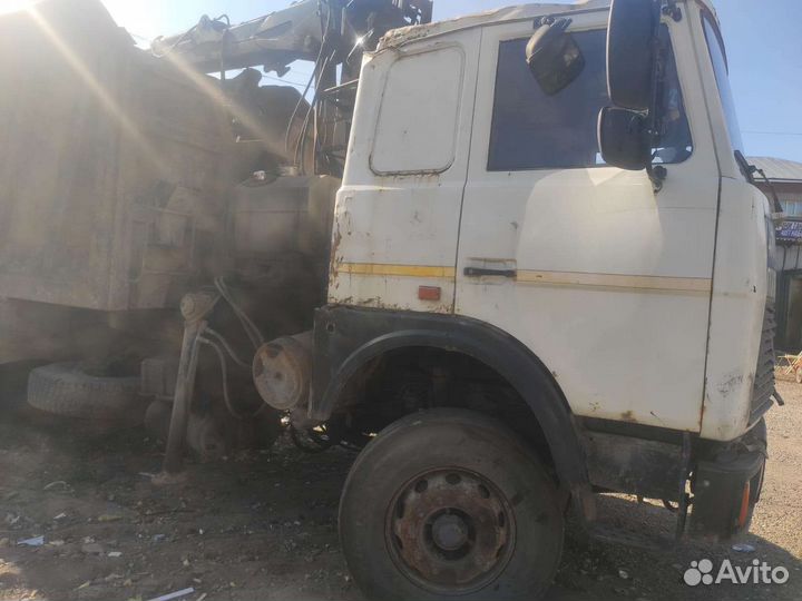 МАЗ 6303 с КМУ, 2011