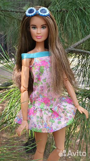 Barbie Тереза шатенка на подвижном теле