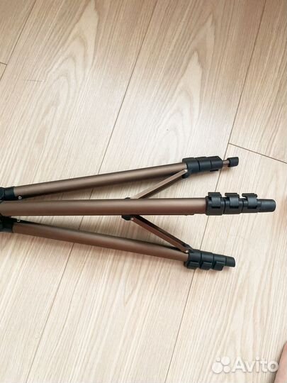 Штатив для фотоаппарата