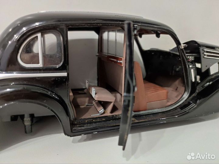 Skoda Superb 1938 1/18