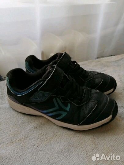 Продам кроссовки