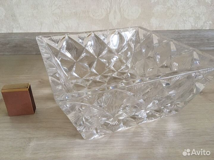 Хрустальная ваза для фруктов