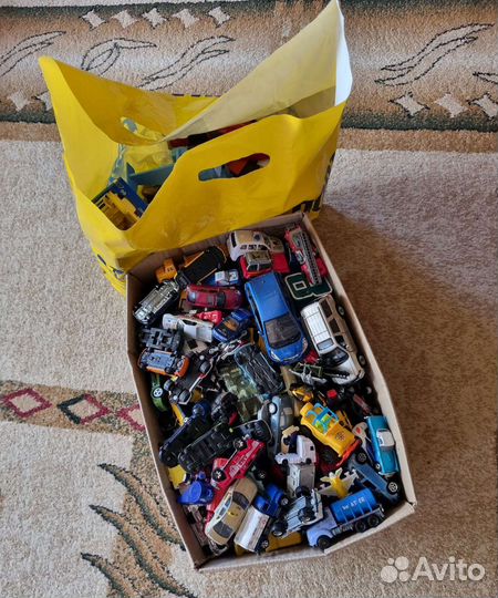 Машинки коробкой б/у