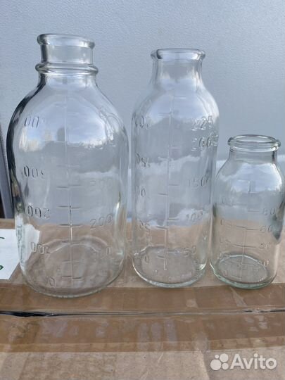 Бутылка стеклянная для физрастворов мерная