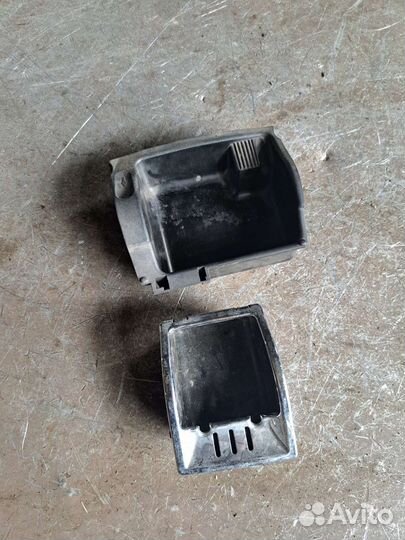 Пепельница на Mercedes W203