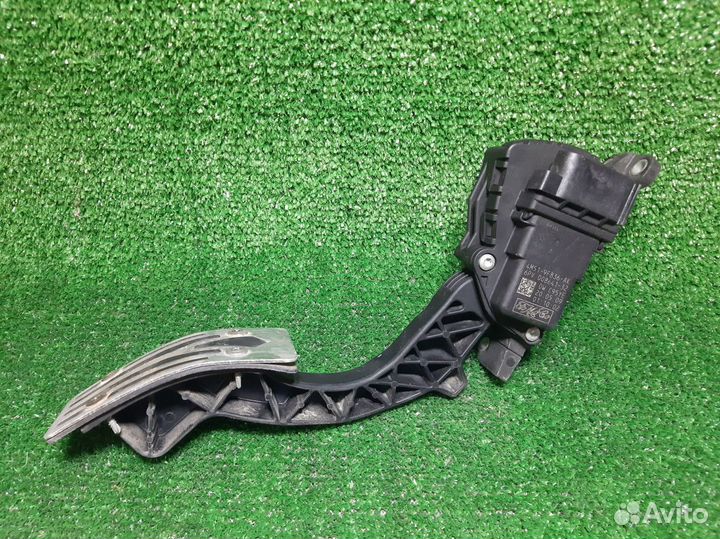 Педаль газа Mazda 3