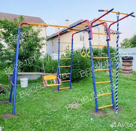 Детская игровая площадка с качелями гнездо