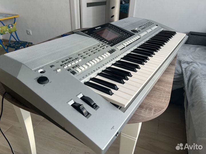 Профессиональный синтезатор Yamaha PSR S-900