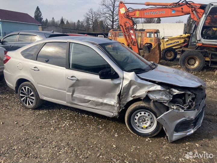 LADA Granta 1.6 МТ, 2024, битый, 5 000 км