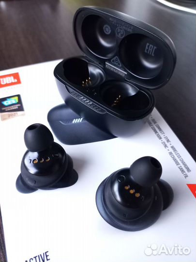 Беспроводные наушники jbl live free NC +tws