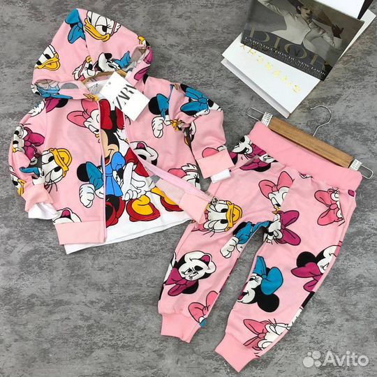 Костюм тройка