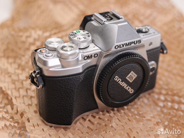 Olympus E-M10 III, mark 3 как новый тушка