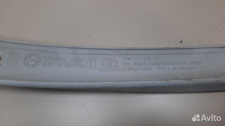 Спойлер крышки багажника Toyota Corolla