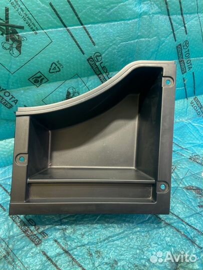 Ящик для инструментов Lexus Rx300 8AR-FE 2.0 2019