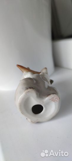 Фарфоровая статуэтка
