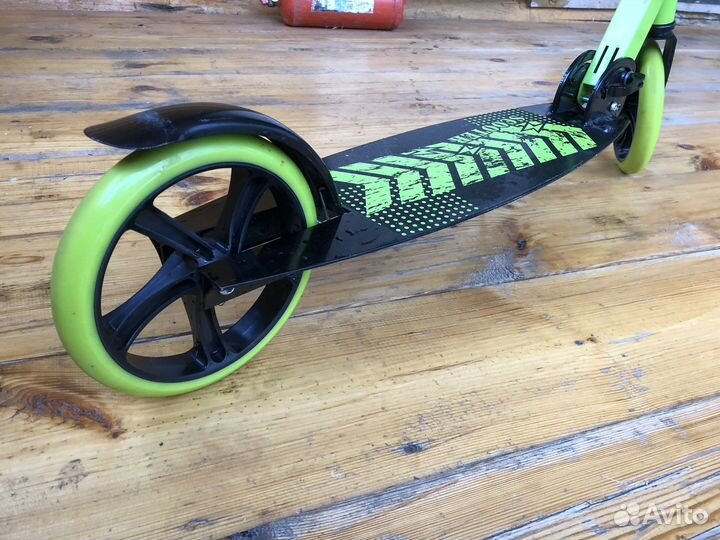 Два одинаковых самоката