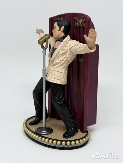 Фигура Elvis Presley от Santa's Best 2002 года