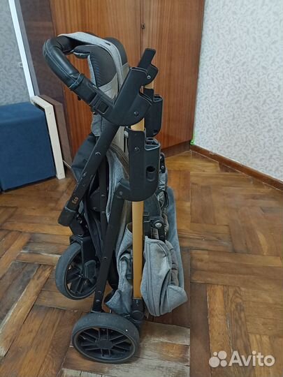 Коляска прогулочная