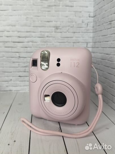 Фотоаппарат instax mini 12 blossom pink