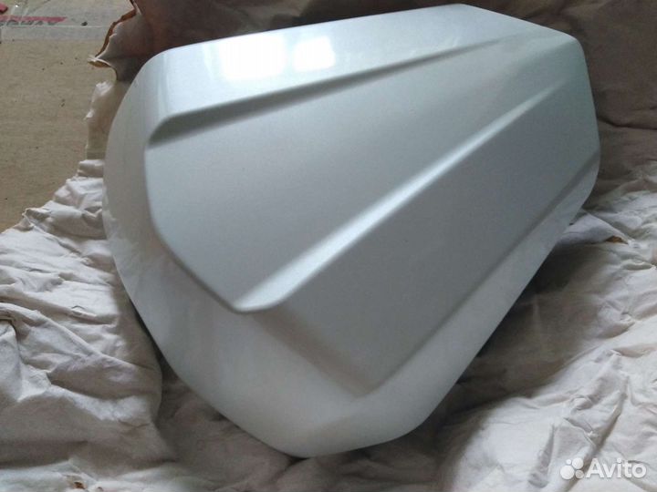 Новая оригинальная заглушка сиденья Yamaha R6